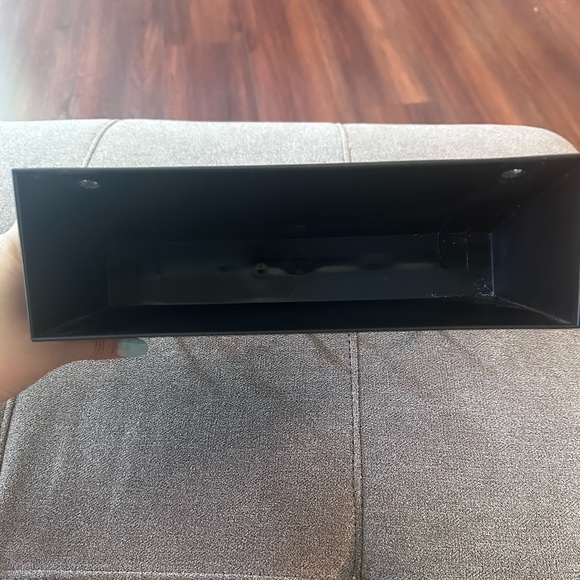 Mail holder with hooks - Picture 2 of 2